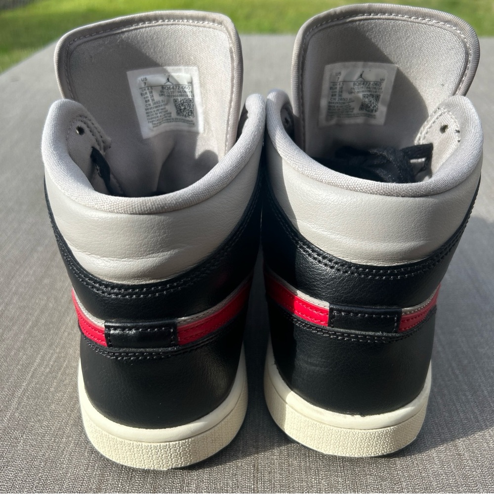 Nike Air Jordan’s 1 Mid Black Gym Red College Grey Sneakers BQ6472-060 Womens 7 - Picture 5 of 16